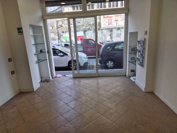 negozio in vendita a Genova in zona San Martino