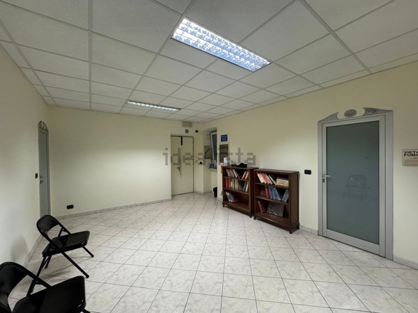 ufficio in vendita a Genova in zona Foce