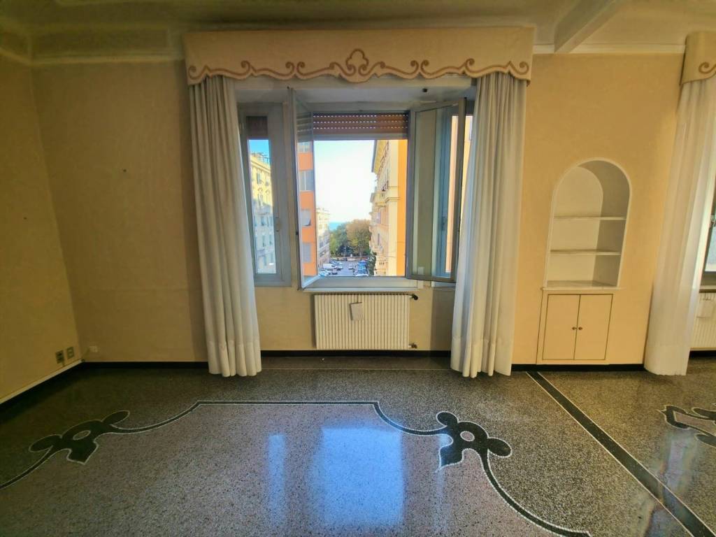 appartamento in vendita a Genova in zona Castelletto
