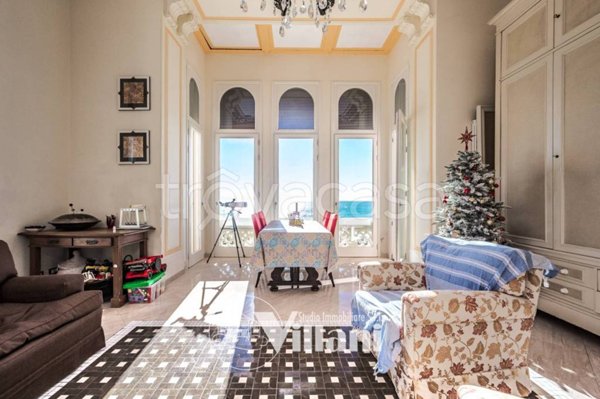 appartamento in vendita a Genova in zona Sturla