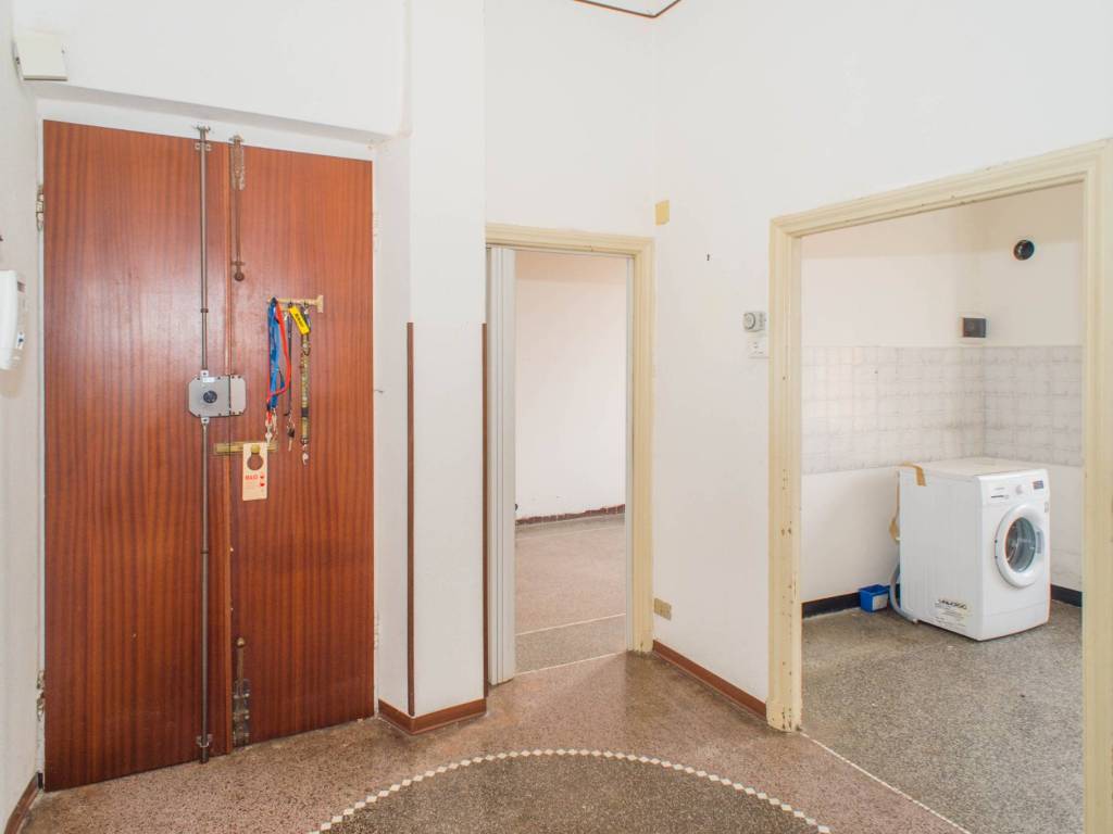 appartamento in vendita a Genova in zona Sturla