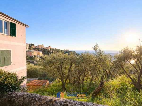 appartamento in vendita a Genova in zona Apparizione