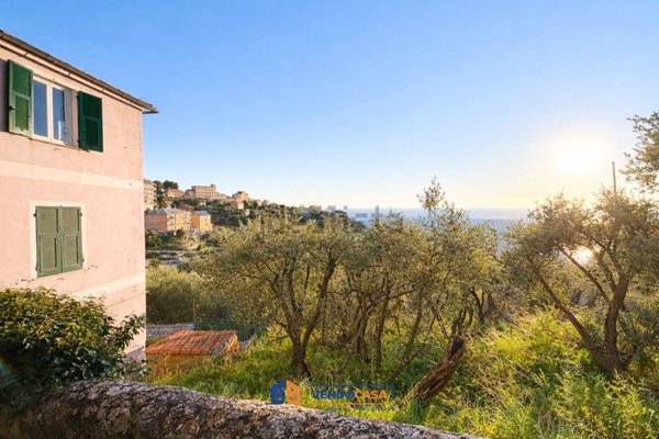 appartamento in vendita a Genova in zona Apparizione