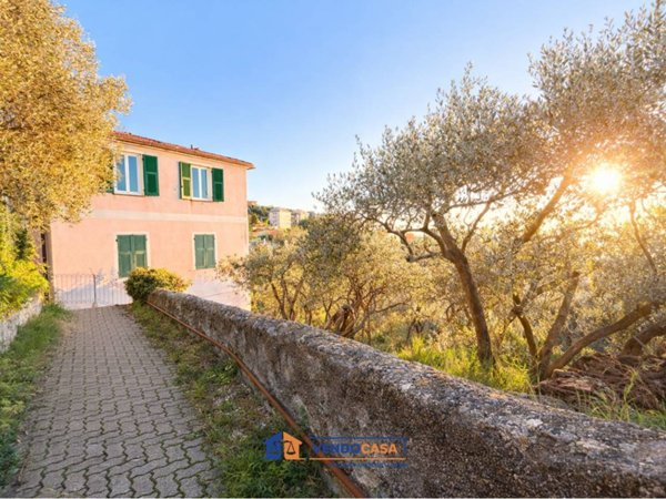 appartamento in vendita a Genova in zona Apparizione