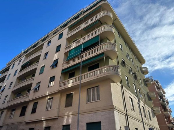 appartamento in vendita a Genova in zona Sturla