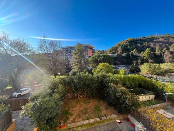 appartamento in vendita a Genova in zona Pegli