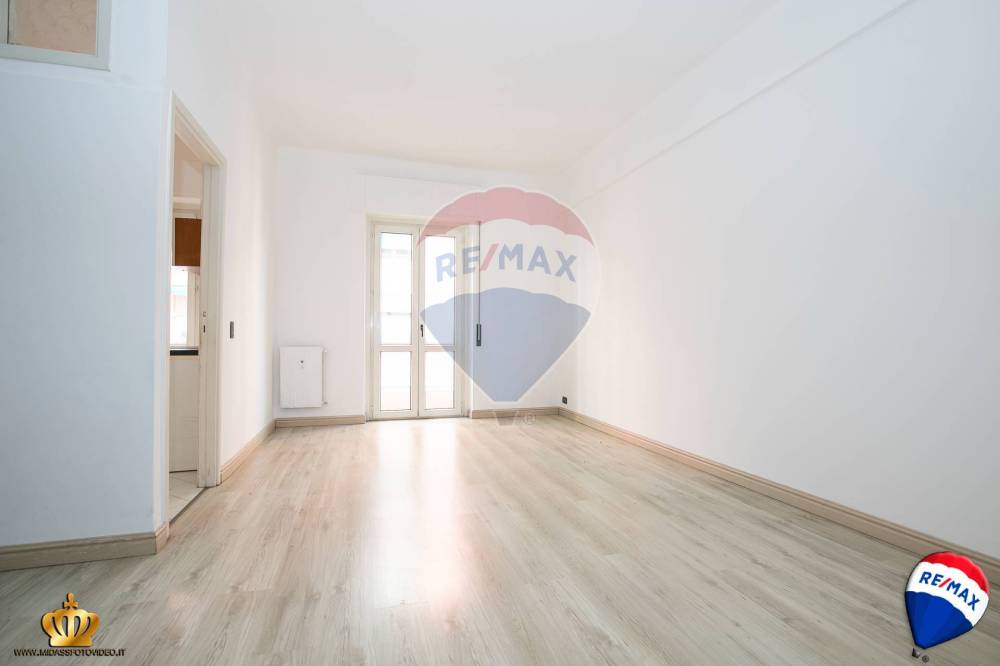 appartamento in vendita a Genova in zona Quarto dei Mille