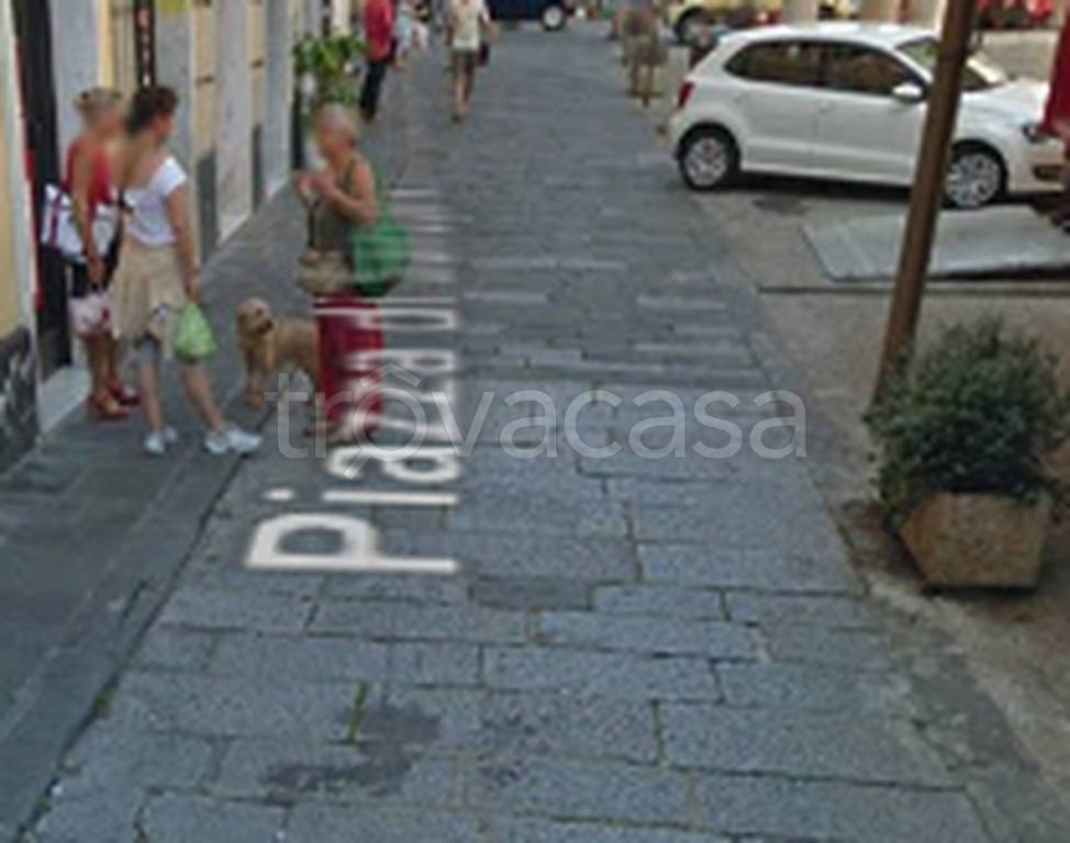 negozio in vendita a Genova in zona Sottoripa / Maddalena / Molo