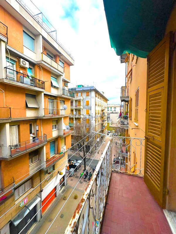 appartamento in vendita a Genova in zona Certosa