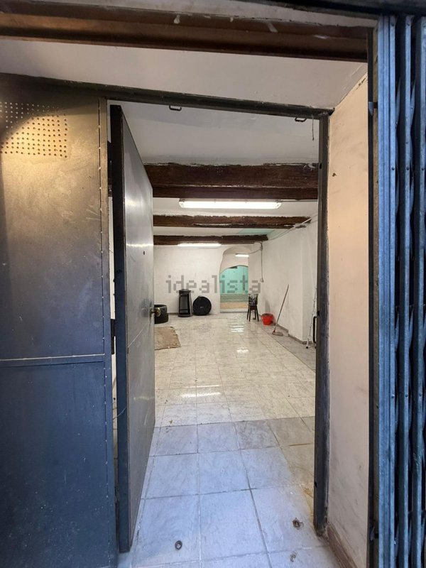 appartamento in vendita a Genova in zona Sottoripa / Maddalena / Molo