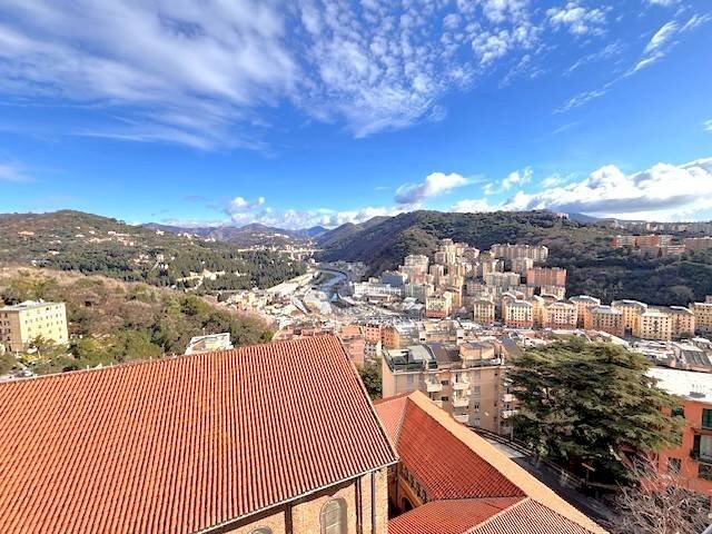 appartamento in vendita a Genova in zona Marassi
