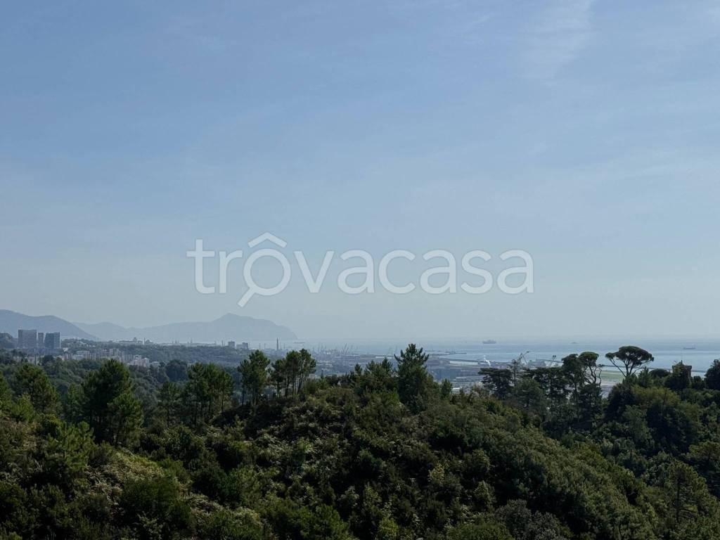 appartamento in vendita a Genova in zona Pegli