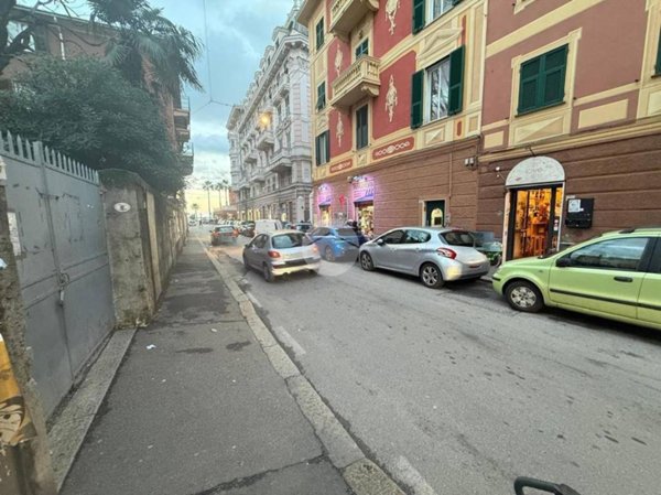 negozio in vendita a Genova in zona Pegli