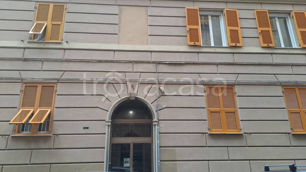appartamento in vendita a Genova in zona Sestri Ponente
