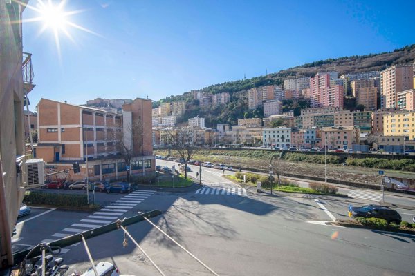 appartamento in vendita a Genova in zona Marassi