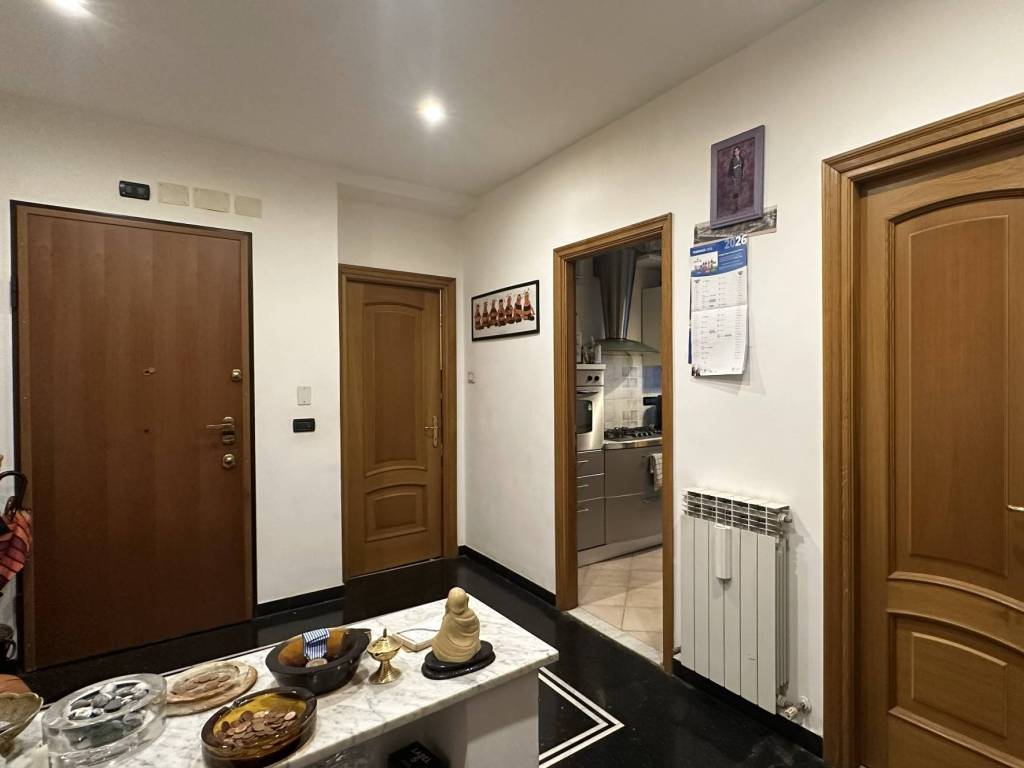 appartamento in vendita a Genova in zona Lagaccio / Granarolo