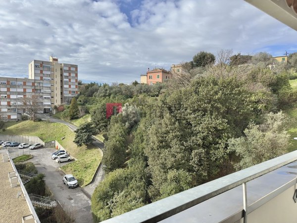 appartamento in vendita a Genova in zona Rivarolo