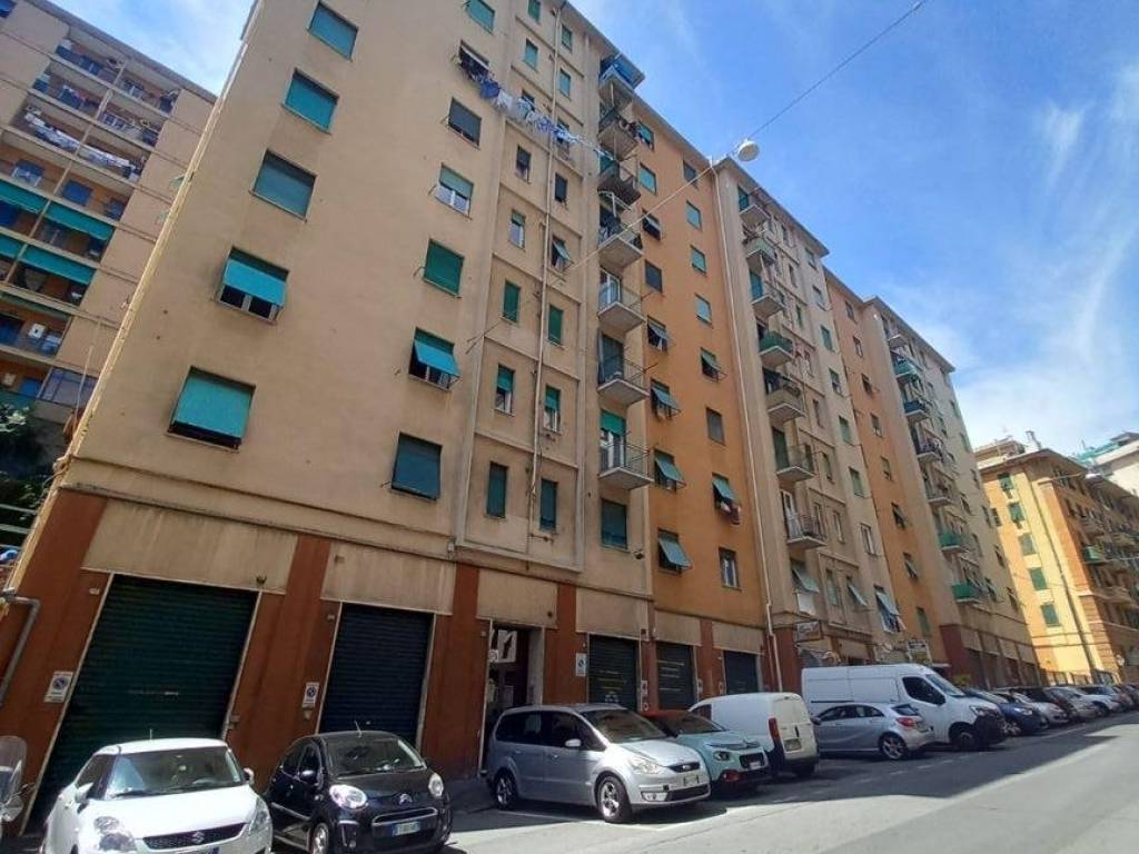 appartamento in vendita a Genova in zona Sampierdarena
