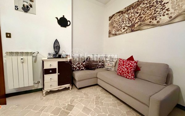 appartamento in vendita a Genova in zona Sestri Ponente