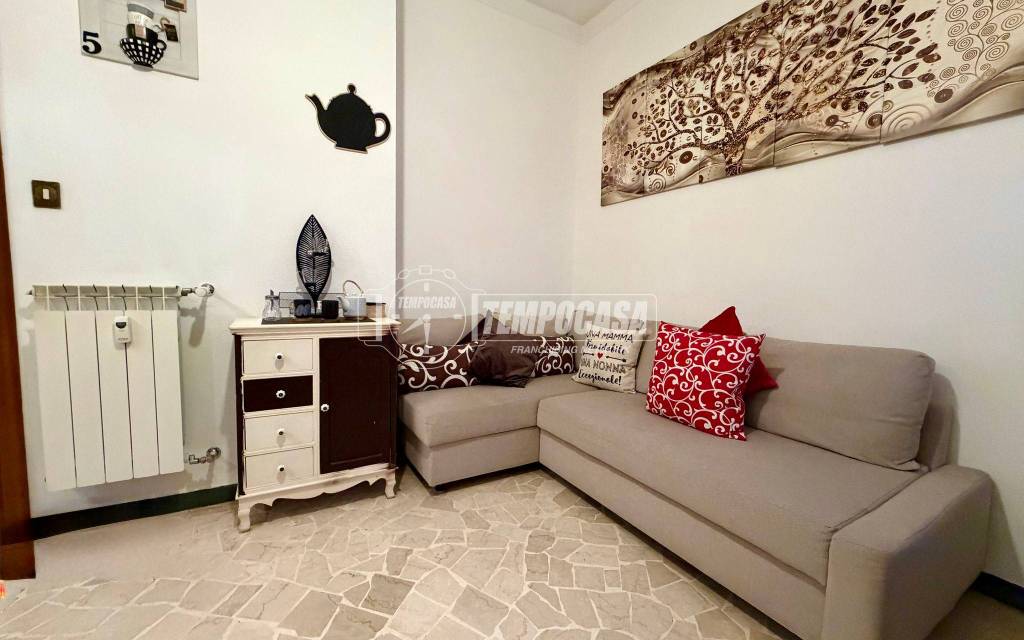 appartamento in vendita a Genova in zona Sestri Ponente