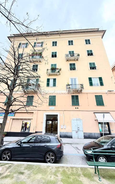 appartamento in vendita a Genova in zona Foce