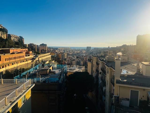 appartamento in vendita a Genova in zona Quezzi