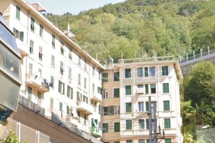appartamento in vendita a Genova in zona Certosa