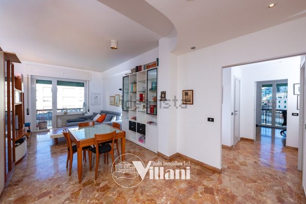 appartamento in vendita a Genova in zona Sturla