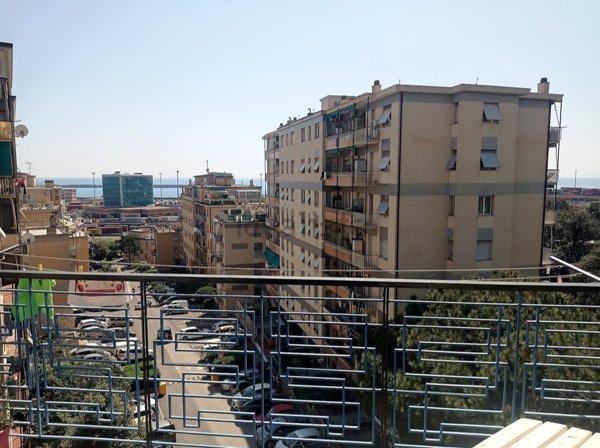 appartamento in vendita a Genova in zona Palmaro / Pra'