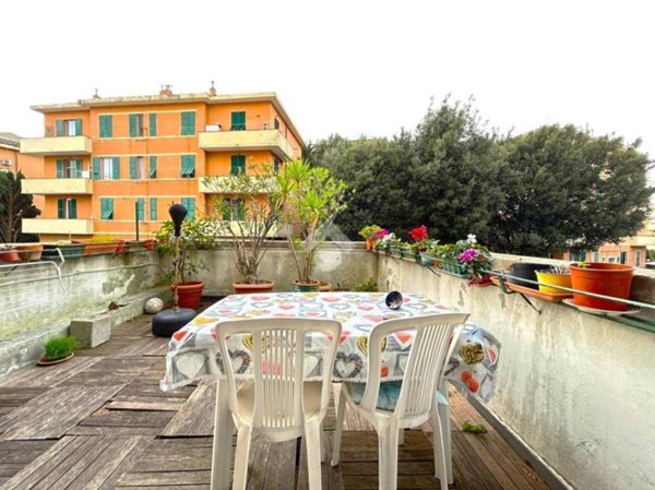 appartamento in vendita a Genova in zona Sturla