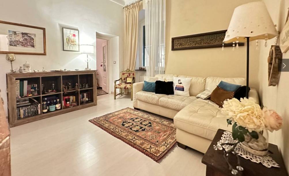 appartamento in vendita a Genova in zona Quezzi