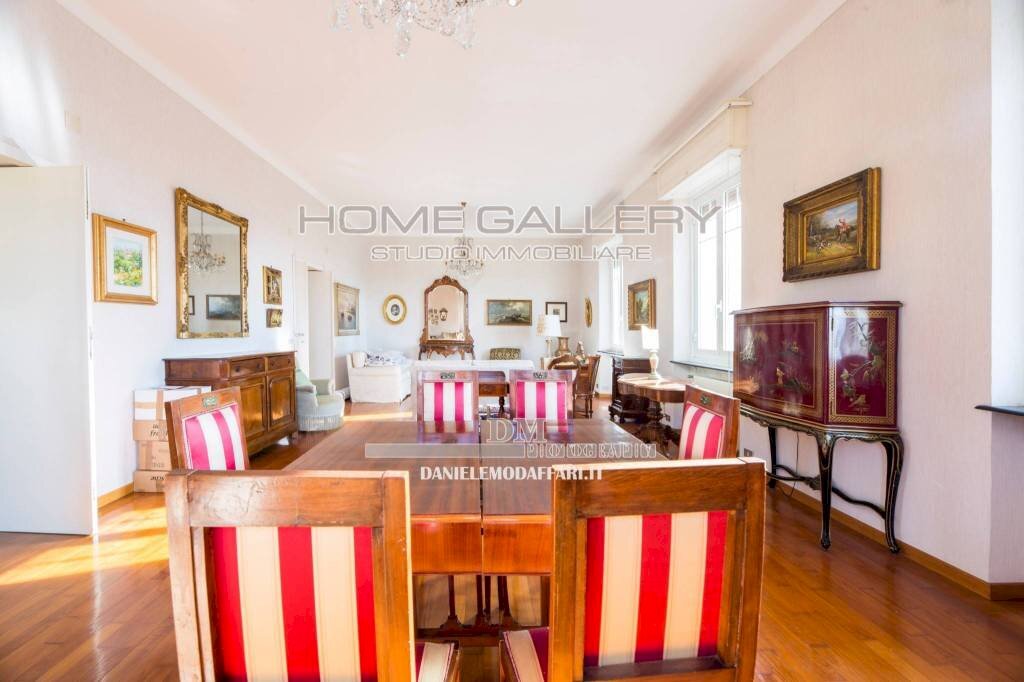 casa indipendente in vendita a Genova in zona Albaro