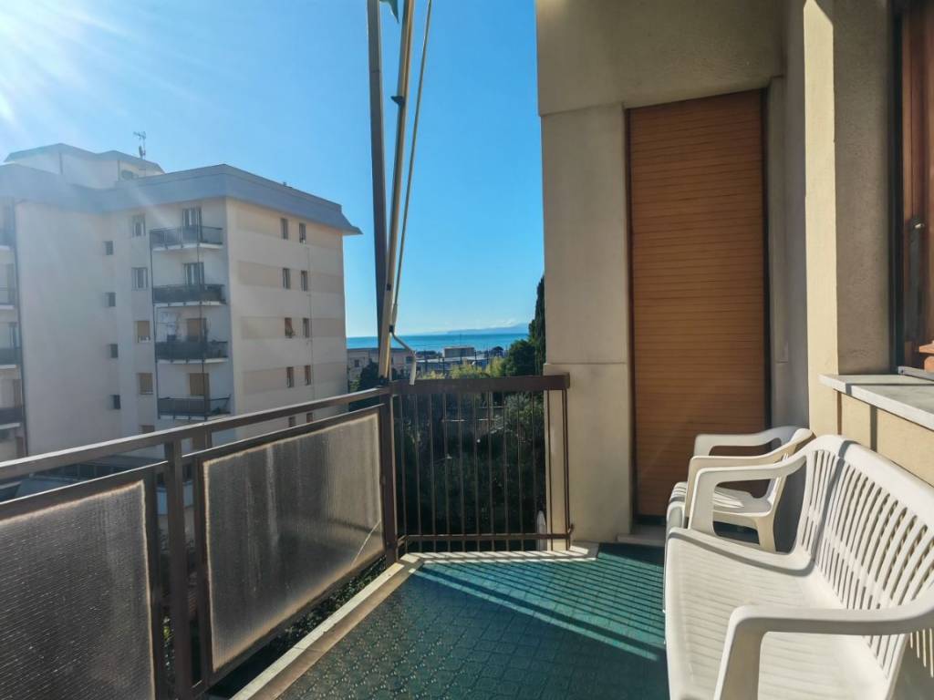 appartamento in vendita a Genova in zona Pegli