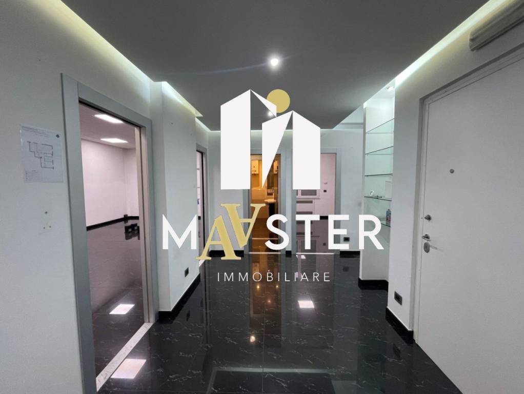 appartamento in vendita a Genova in zona Sestri Ponente