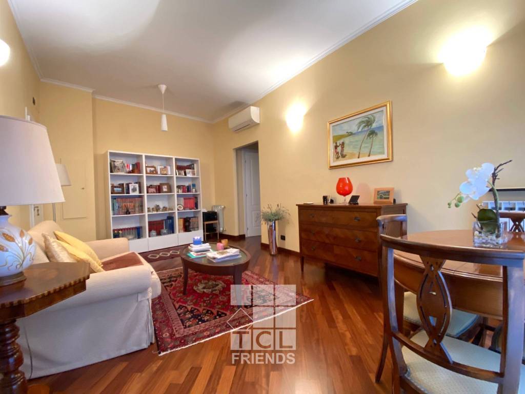 appartamento in vendita a Genova in zona Sturla