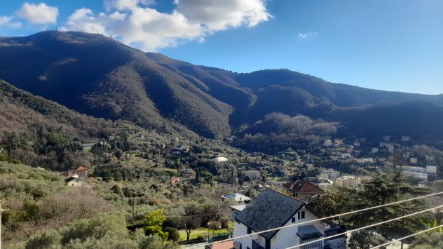 appartamento in vendita a Genova in zona Bavari