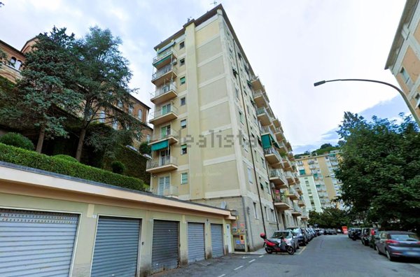 appartamento in vendita a Genova in zona Staglieno