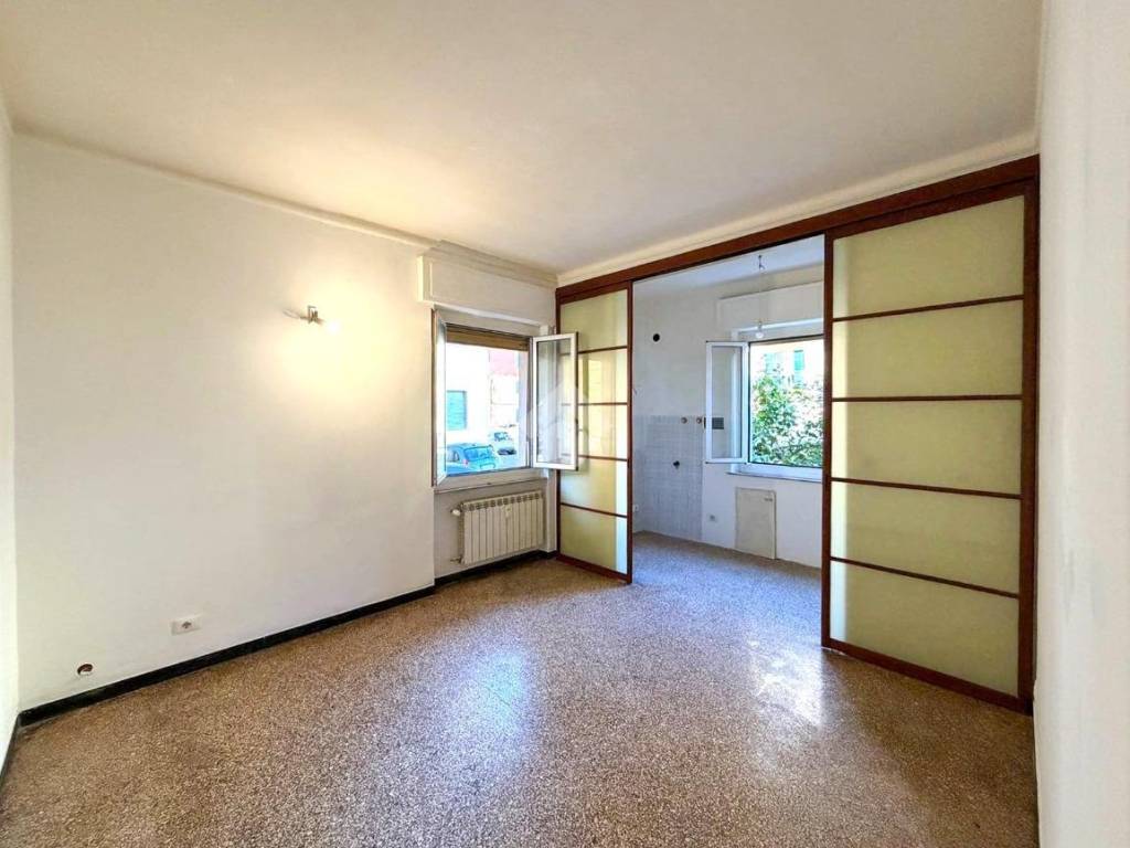appartamento in vendita a Genova in zona Rivarolo