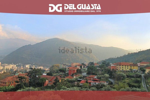 appartamento in vendita a Genova in zona Molassana