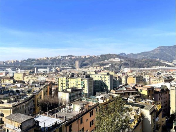 appartamento in vendita a Genova in zona Certosa