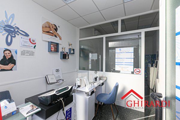 negozio in vendita a Genova in zona Pegli