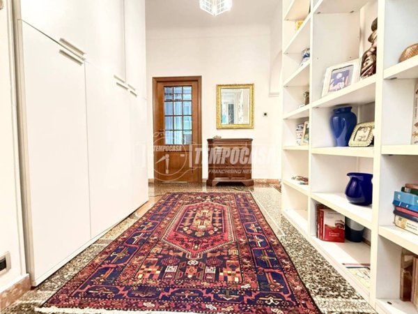 appartamento in vendita a Genova in zona Foce