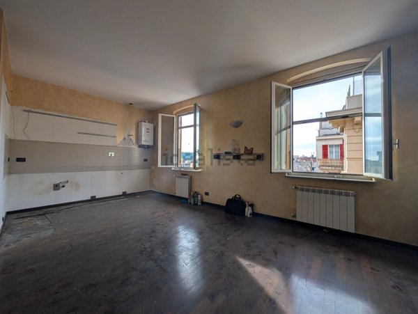 appartamento in vendita a Genova in zona Sestri Ponente