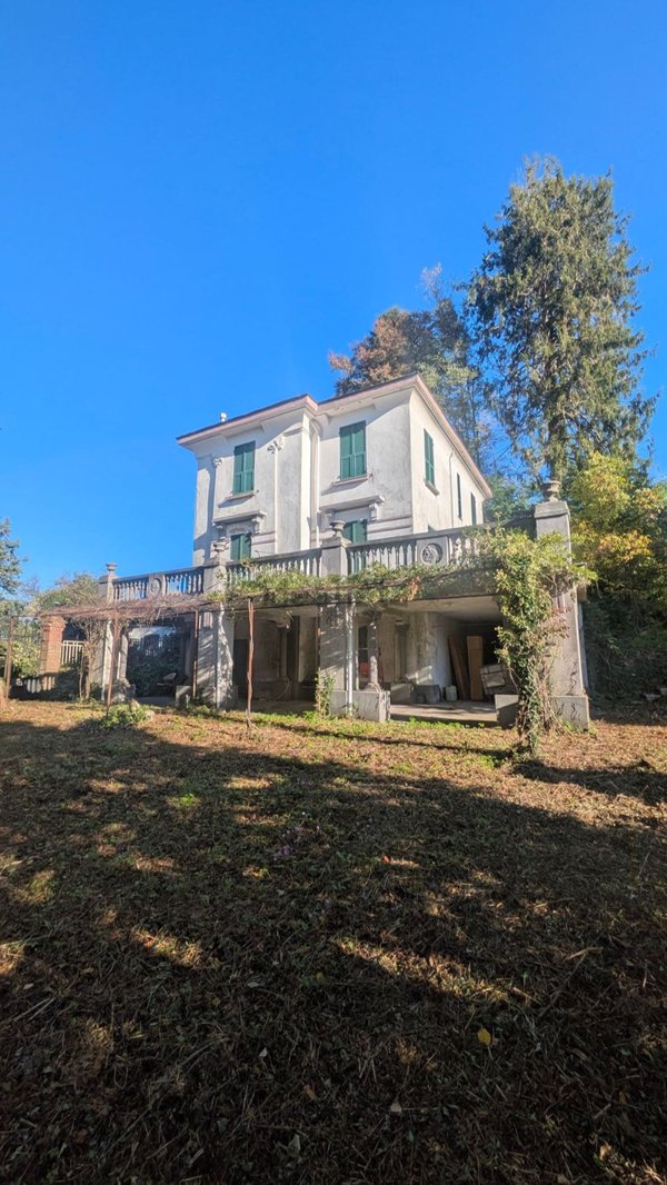 casa indipendente in vendita a Genova in zona Molassana