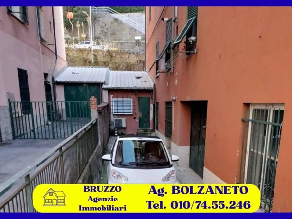 negozio in vendita a Genova in zona Certosa