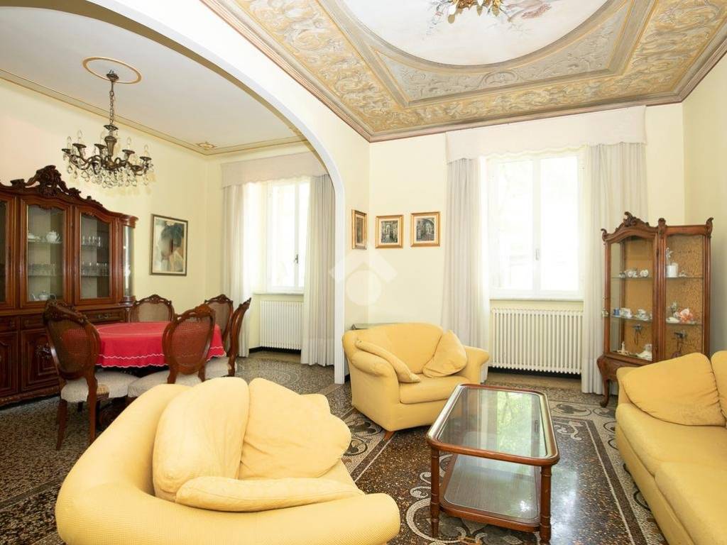 appartamento in vendita a Genova in zona Castelletto