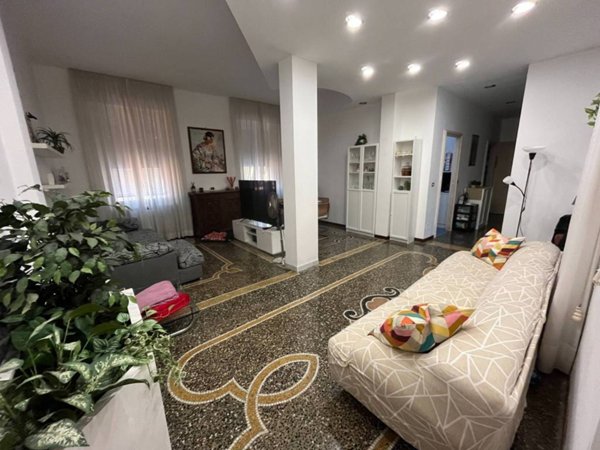 appartamento in vendita a Genova in zona Voltri