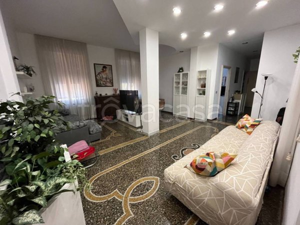 appartamento in vendita a Genova in zona Voltri