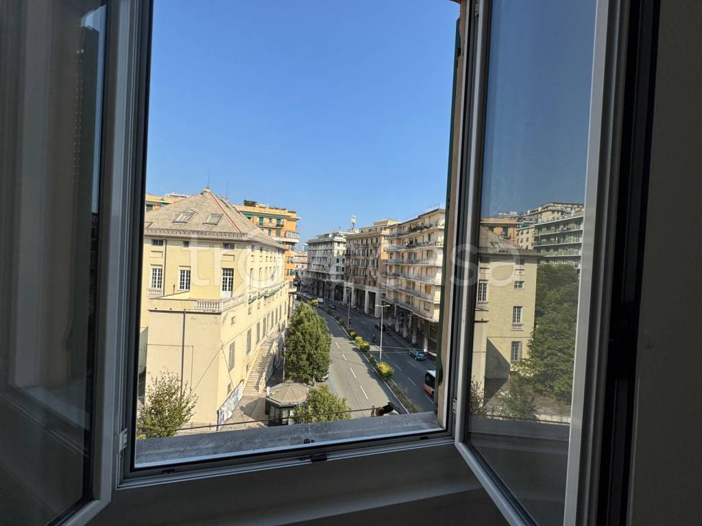 appartamento in vendita a Genova in zona Sampierdarena