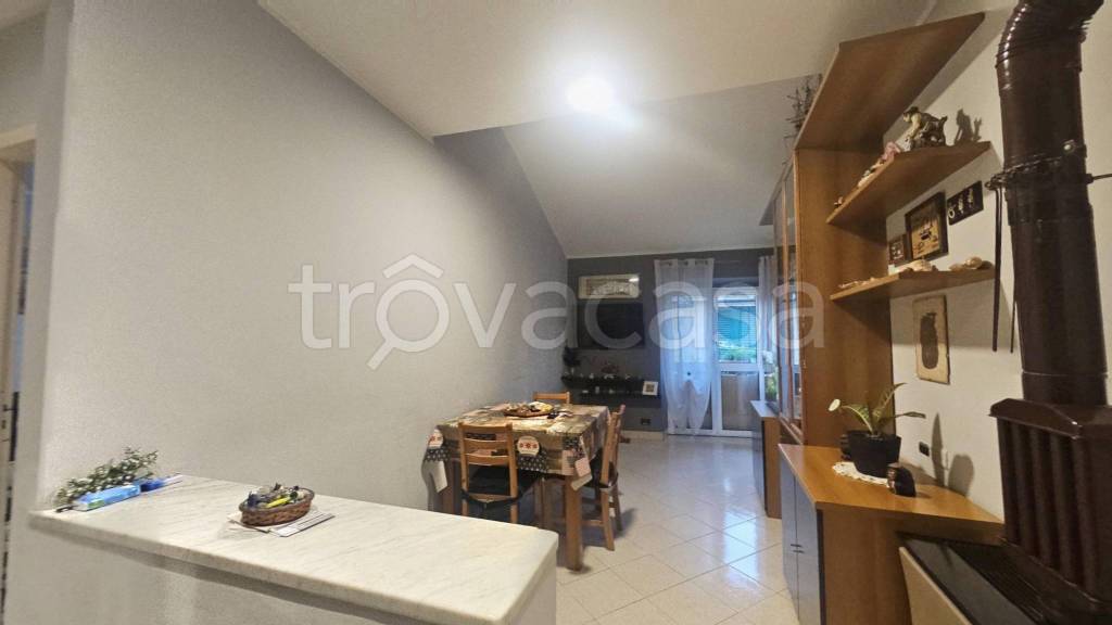 appartamento in vendita a Genova in zona Sottoripa / Maddalena / Molo